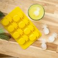 ThumbsUp! Eiswrfelform "Ananas" Silikon gelb