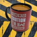 Mad Monkey - Tasse "Caution I am Hot" - mit Farbwechsel